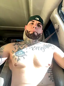 Snapshot of crazybarber69 chatting on November 28, 8:55 pm crazybarber69 online show from November 28, 8:55 pm