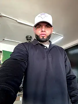 Snapshot of crazybarber69 chatting on January 10, 7:48 pm crazybarber69 online show from January 10, 7:48 pm