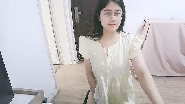 Snapshot of 98bunny chatting on July 24, 2:42 am 98bunny online show from July 24, 2:42 am