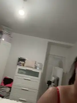 Snapshot of Kayla-Foxx chatting on October 20, 12:00 am Kayla-Foxx online show from October 20, 12:00 am