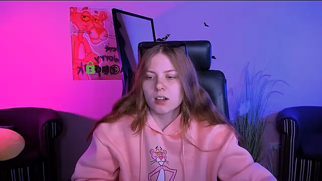 Snapshot of foxy_tease_ chatting on November 5, 9:42 am foxy tease online show from November 5, 9:42 am