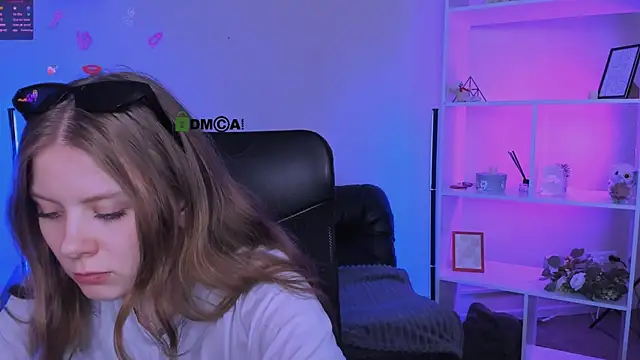 foxy tease  online show from November 6, 12:28 pm