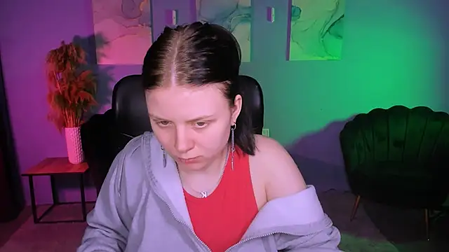 foxy tease  online show from March 13, 10:05 pm