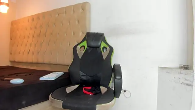 Darkknightx01 online show from March 13, 1:34 am