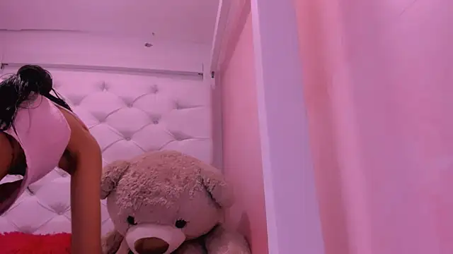 eimy skinny  online show from April 17, 1:36 pm