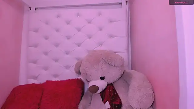 Snapshot of eimy_skinny_ chatting on April 26, 1:20 pm eimy skinny online show from April 26, 1:20 pm