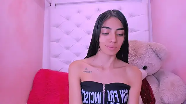Snapshot of eimy_skinny_ chatting on June 2, 1:35 pm eimy skinny online show from June 2, 1:35 pm
