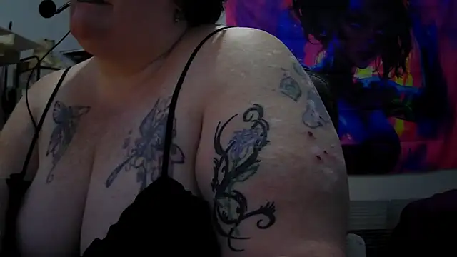 Snapshot of playfulmommy80 chatting on October 4, 6:50 pm playfulmommy80 online show from October 4, 6:50 pm