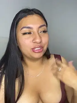 Issa Santana online show from March 6, 8:16 pm