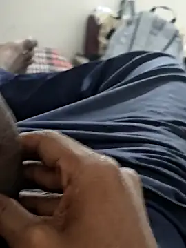 Snapshot of delhi_gigolo_5in chatting on May 25, 3:01 am delhi gigolo 5in online show from May 25, 3:01 am