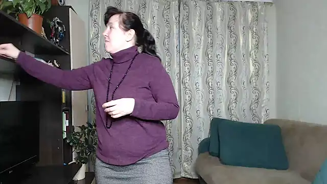 Illusionq online show from December 1, 4:39 am