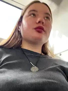 Snapshot of StephanieMur chatting on September 21, 6:04 am StephanieMur online show from September 21, 6:04 am