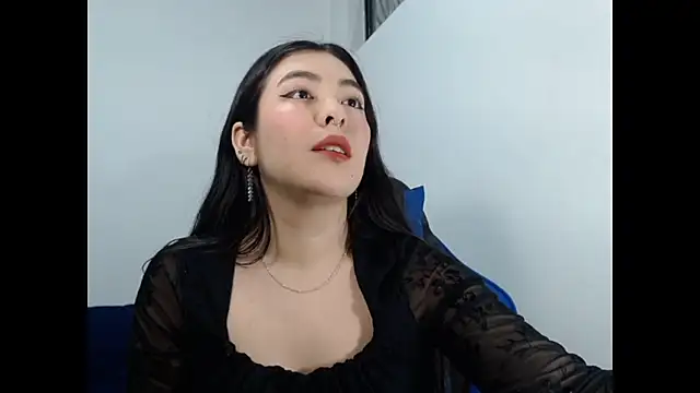 Snapshot of EloiseJun chatting on July 15, 5:02 am EloiseJun online show from July 15, 5:02 am
