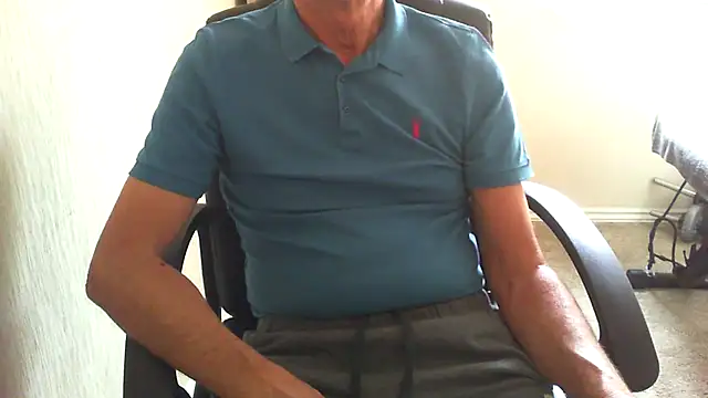 Snapshot of rogpb chatting on June 15, 10:06 am rogpb online show from June 15, 10:06 am