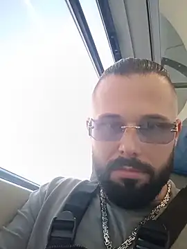 Snapshot of Barber33zk chatting on May 24, 1:38 pm Barber33zk online show from May 24, 1:38 pm