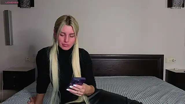 Whiteflower xo online show from November 6, 5:52 am