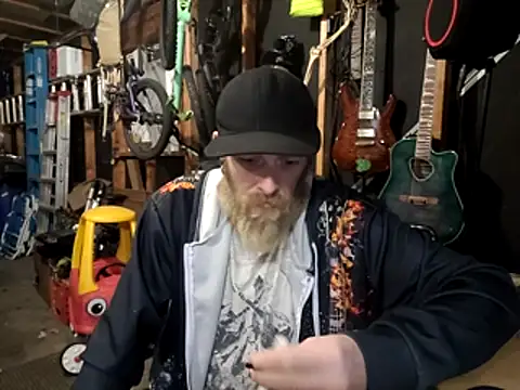 thejuicybacon online show from January 8, 7:21 am