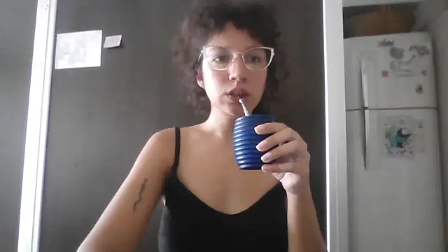 Snapshot of loliporomero chatting on March 17, 2:42 pm loliporomero online show from March 17, 2:42 pm