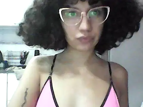 Snapshot of loliporomero chatting on April 10, 1:55 am loliporomero online show from April 10, 1:55 am