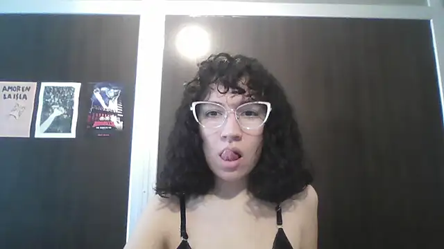Snapshot of loliporomero chatting on July 17, 6:13 pm loliporomero online show from July 17, 6:13 pm
