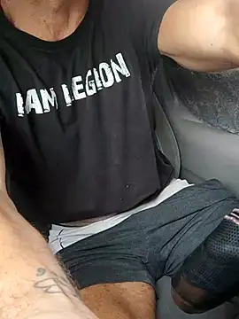 Snapshot of GreekGuyOutdoors chatting on November 22, 11:53 am GreekGuyOutdoors online show from November 22, 11:53 am