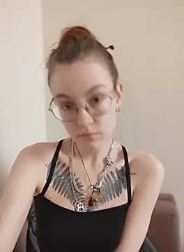 Snapshot of _arigins_ chatting on September 25, 12:42 pm  arigins  online show from September 25, 12:42 pm