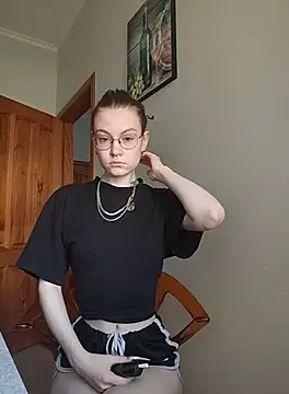 Snapshot of _arigins_ chatting on September 30, 8:52 am  arigins  online show from September 30, 8:52 am