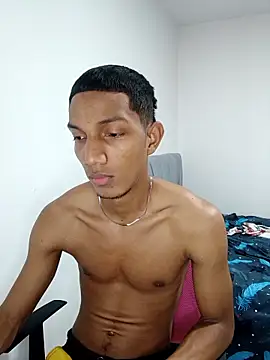 Snapshot of miguelmarcus chatting on February 28, 1:56 pm miguelmarcus online show from February 28, 1:56 pm