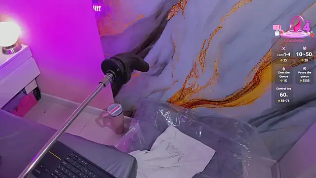 hinata dolly online show from April 16, 11:22 am