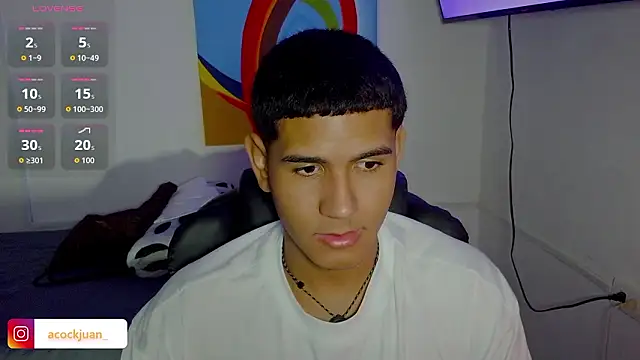 Snapshot of juanacock_1 chatting on February 7, 3:54 am juanacock 1 online show from February 7, 3:54 am