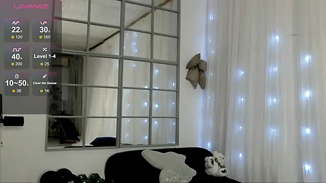 Snapshot of SarahRaynex chatting on May 31, 6:09 pm SarahRaynex online show from May 31, 6:09 pm