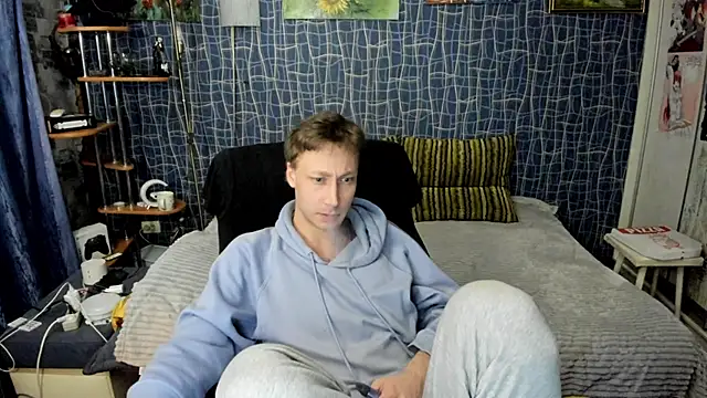 CuteBoy228 online show from April 20, 6:09 pm
