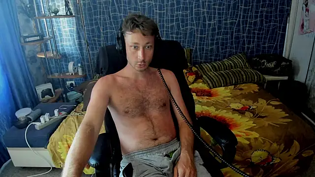 Snapshot of CuteBoy228 chatting on August 6, 11:34 am CuteBoy228 online show from August 6, 11:34 am