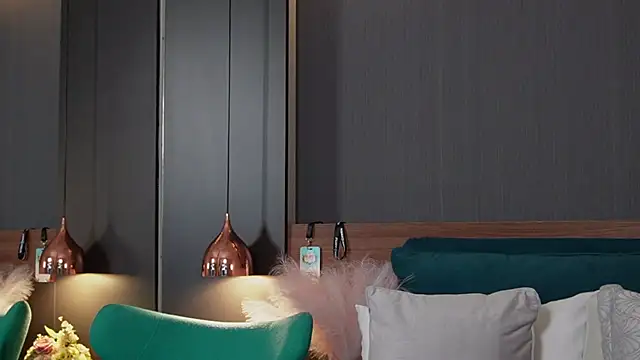 EmilyTrix online show from April 13, 12:27 am