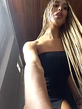 Snapshot of AngelinaSexFit chatting on February 8, 7:39 pm AngelinaSexFit online show from February 8, 7:39 pm