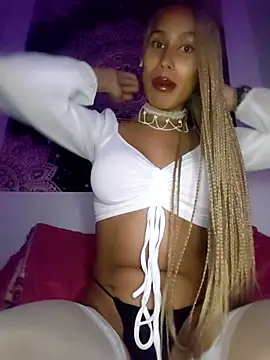 Snapshot of AngelinaSexFit chatting on February 15, 5:37 am AngelinaSexFit online show from February 15, 5:37 am