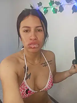 karinnahotdirty online show from February 7, 10:02 pm