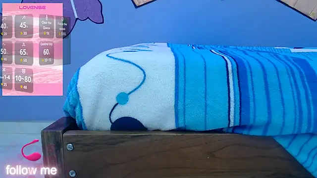 skinnykalitzo18 online show from January 17, 2:33 pm