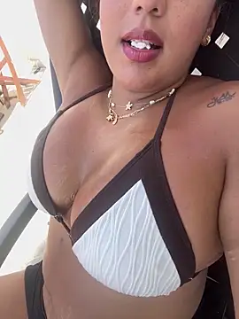 Karlla Brown online show from April 18, 4:00 pm