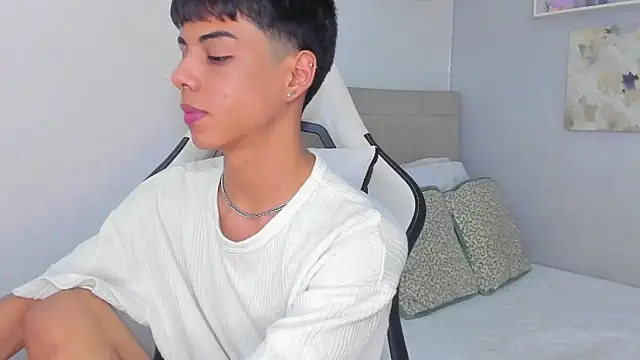 Thomas wil online show from February 5, 6:18 am