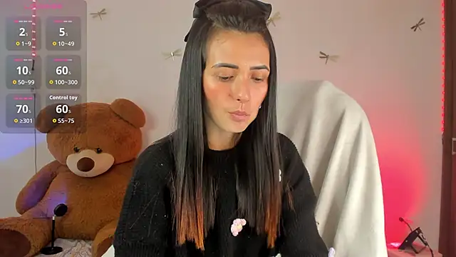 princessluna 19 online show from October 18, 9:15 pm