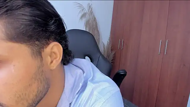 Evansdark1 online show from April 2, 9:34 pm