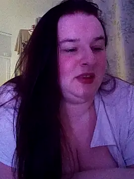 Snapshot of Curvaceouscarla chatting on October 31, 11:17 pm Curvaceouscarla online show from October 31, 11:17 pm
