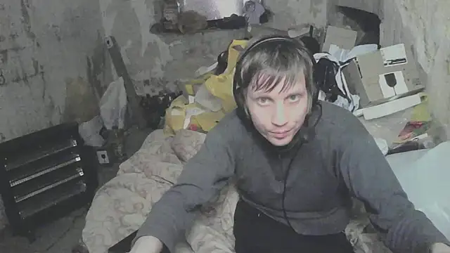 Snapshot of makarov1993 chatting on April 18, 7:07 pm makarov1993 online show from April 18, 7:07 pm