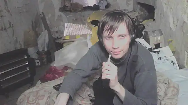 Snapshot of makarov1993 chatting on April 22, 7:59 pm makarov1993 online show from April 22, 7:59 pm