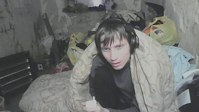 Snapshot of makarov1993 chatting on April 28, 2:27 am makarov1993 online show from April 28, 2:27 am