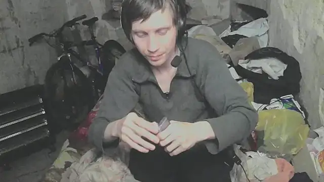 Snapshot of makarov1993 chatting on May 9, 5:51 pm makarov1993 online show from May 9, 5:51 pm