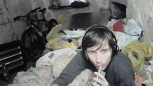 Snapshot of makarov1993 chatting on May 14, 9:32 pm makarov1993 online show from May 14, 9:32 pm