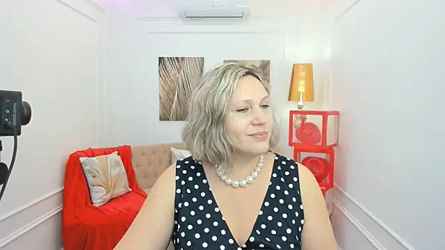 NinaStarle online show from February 13, 11:39 am