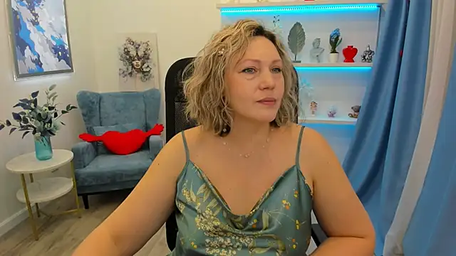 NinaStarle online show from March 11, 4:29 am